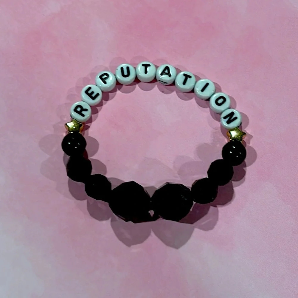 Taylor Swift Friendship Bracelet